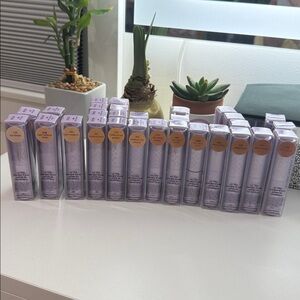 Tarte shape tape BLUR concealer stick